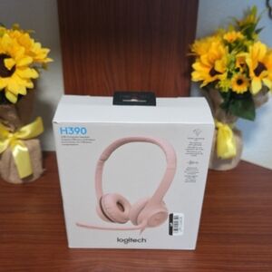 Logitech H390 On-Ear Headphones - Soft Pink